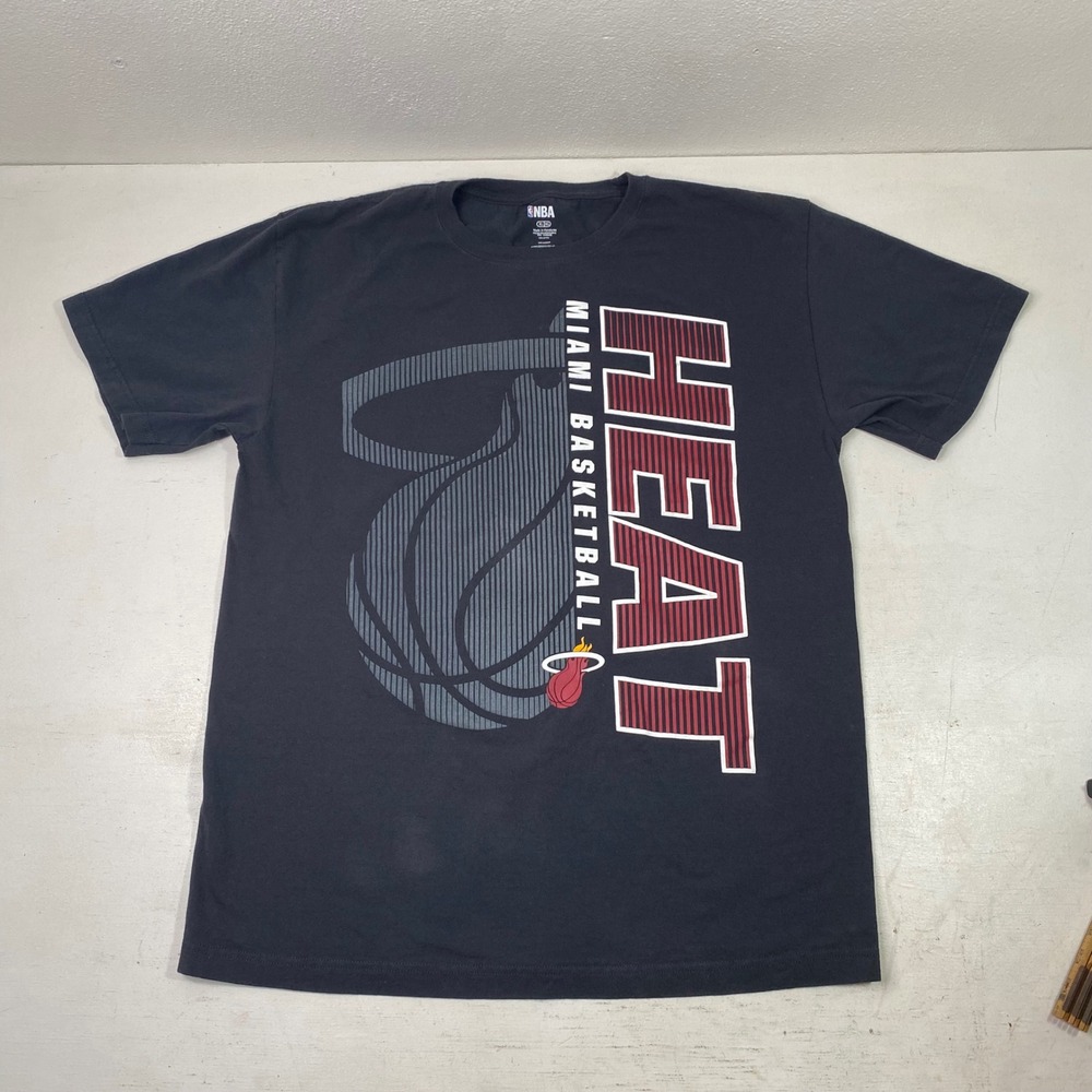 NBA Miami Heat Basketball T-Shirt Mens XL Black Graphic Cotton Short Sleeve